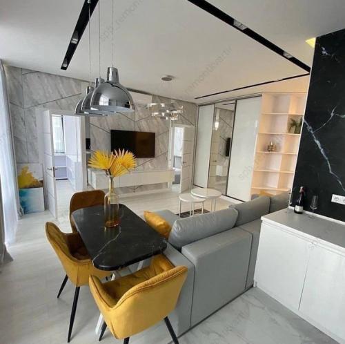 Такое сочетание цветов и текстур.