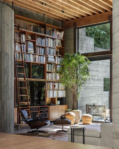 Когда природа с домом сплелась.