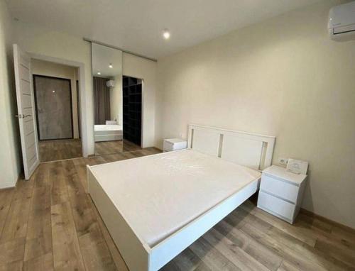 Стильный, современный интерьер квартиры сразу после ремонта. 03