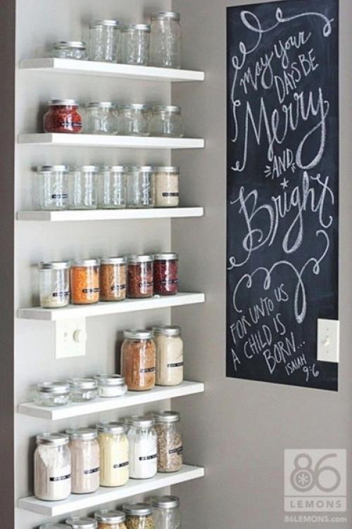 Правильное хранение. Круп и специй в баночках. 01