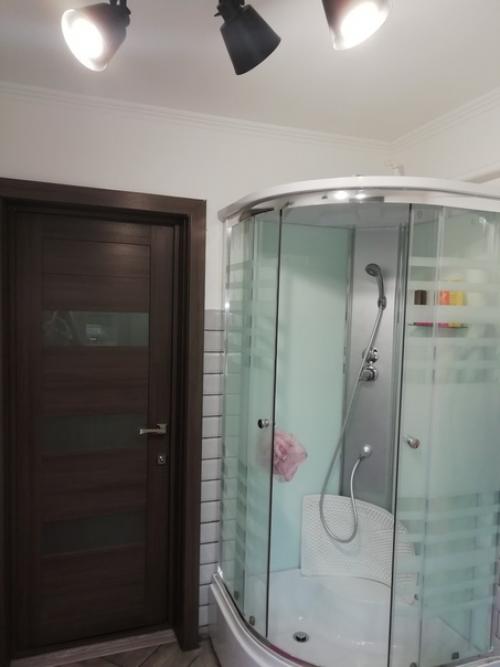 Сделали ремонт в ванной своими руками.