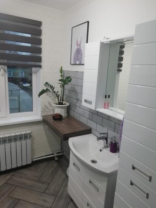 Сделали ремонт в ванной своими руками. 02