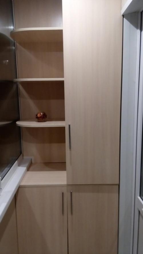 Балкон.  Теперь здесь можно и кофе выпить, и белье сушить, и места для хранения также есть! 05