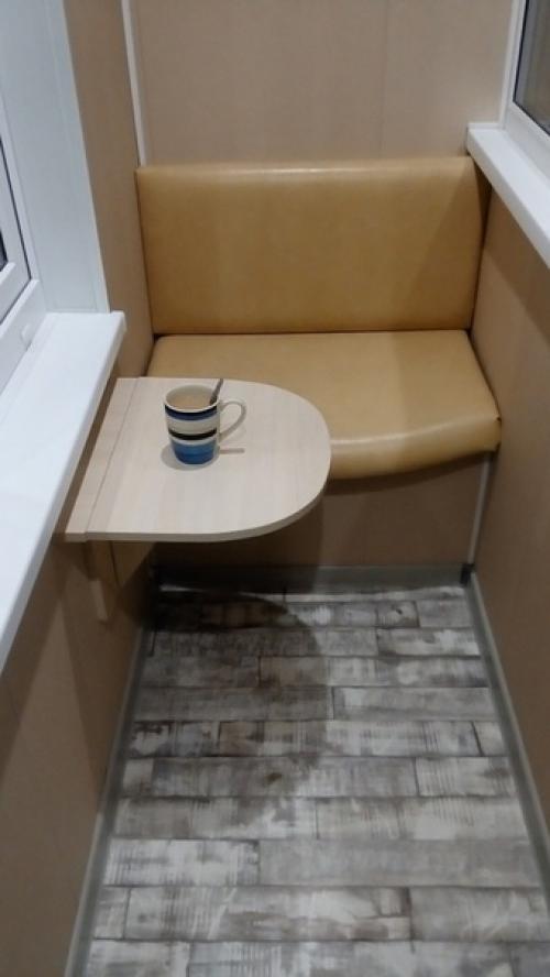 Балкон.  Теперь здесь можно и кофе выпить, и белье сушить, и места для хранения также есть!