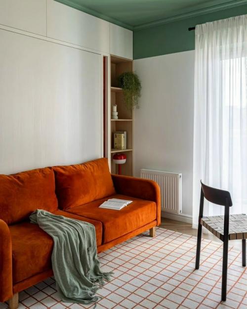 Камерная квартира в Минске с глубокими оттенками. 05