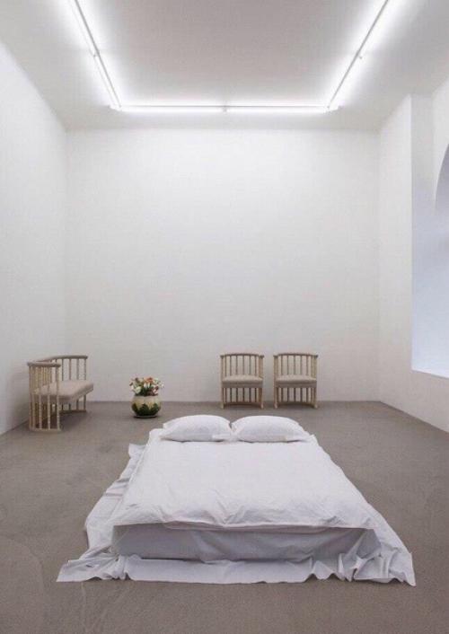 Ммм.  Сразу видно зажиточные. 05