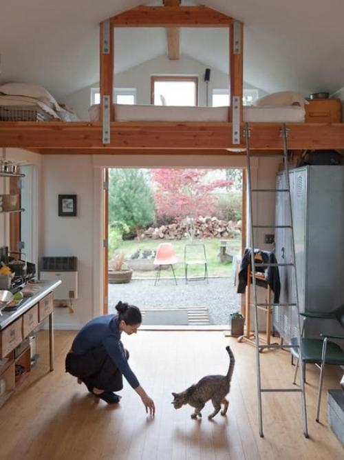 Кровать - чердак будет оптимальным решением при недостатке жилого пространства. 02