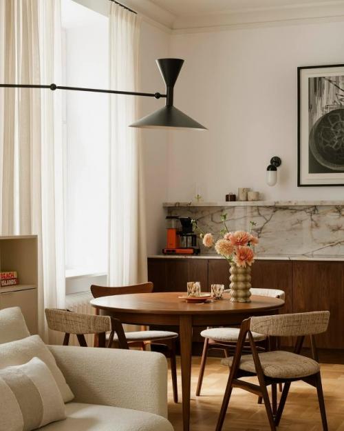 Квартира с историей: классика, которая звучит современно. 01