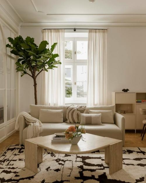 Квартира с историей: классика, которая звучит современно. 02