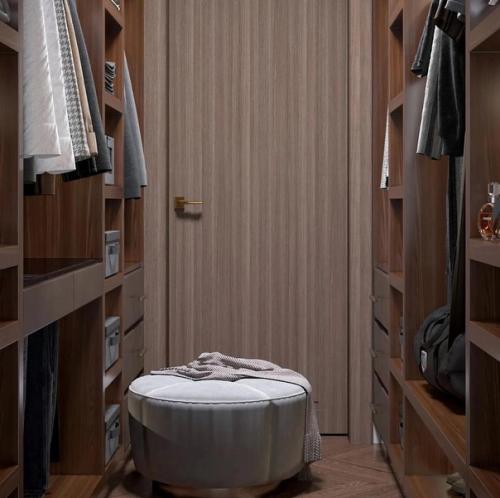 На мой взгляд, даже крошечная гардеробная намного лучше шкафа. 01