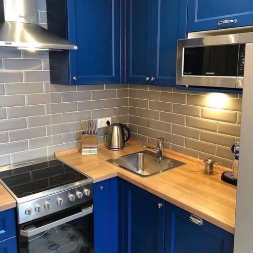 Очень понравилось!  Думаю, хозяйке на этой кухне будет удобно. 04