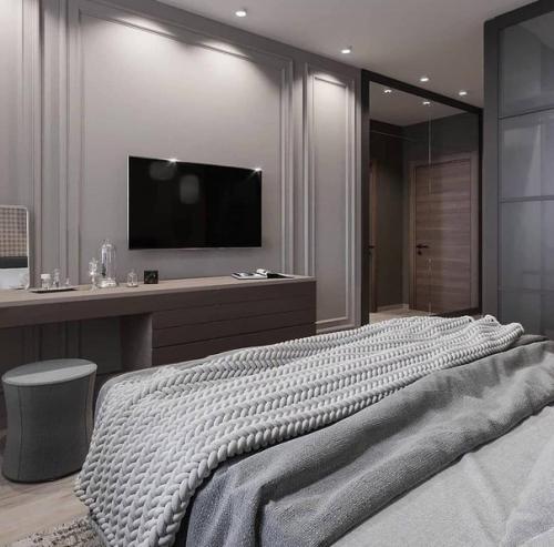 Сочетание серых, бежевых и коричневых оттенков.