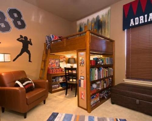 Кровать - чердак будет оптимальным решением при недостатке жилого пространства.