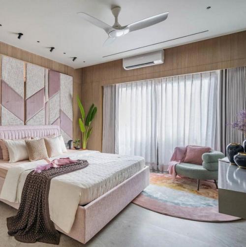 Нежная, ванильная спальная комната.