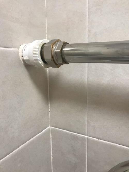 Ребята, посоветуйте, пожалуйста, как можно обыграть данное недоразумение? 02