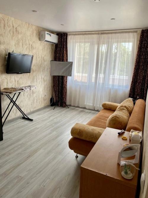 Мне 18 и это моя первая квартира. 01