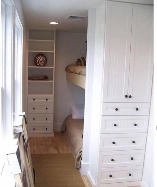 Шкафы и шкафчики.