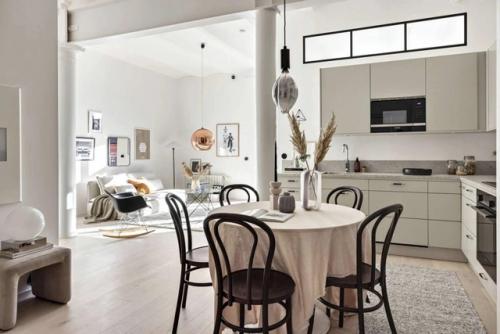 Светлая двушка в здании бывшего завода. 06