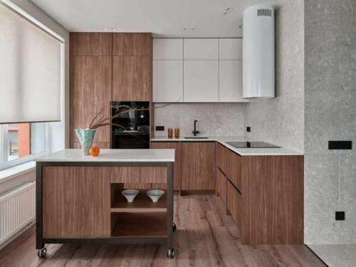 Евротрешка с характером и котом. 01