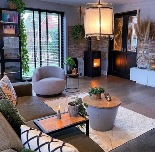 А черный цвет. 01