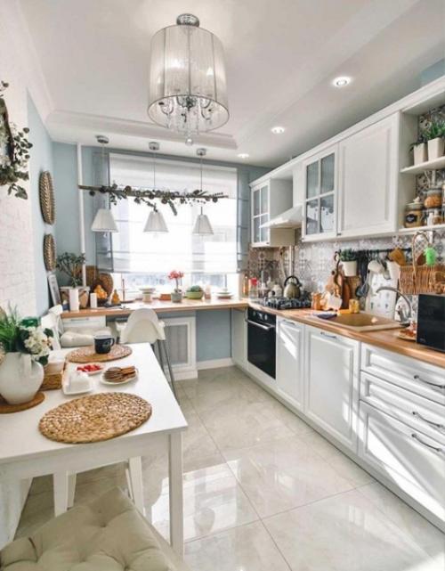 Несколько красных акцентов. 04