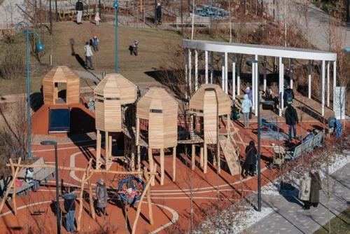 Бульвар белые цветы в Казани. 04