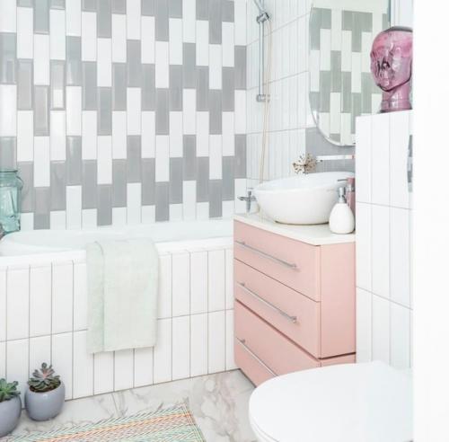 Эта квартира совсем небольшая по площади. 04