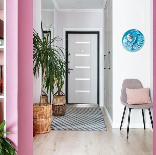 Эта квартира совсем небольшая по площади. 02