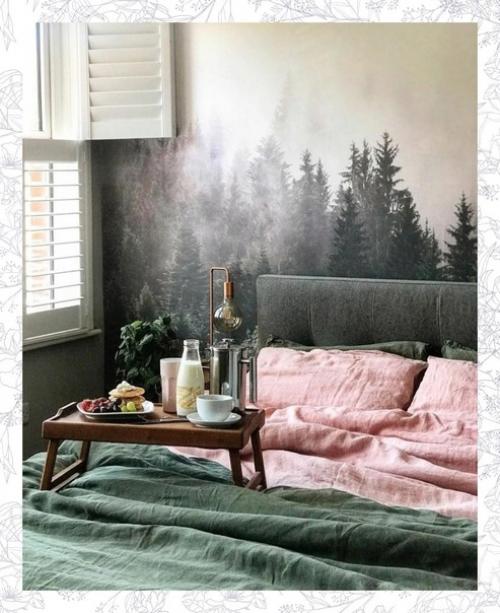 Обои нереальные. Предположу что постельное бельё из варёного хлопка.