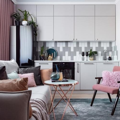 Эта квартира совсем небольшая по площади. 03