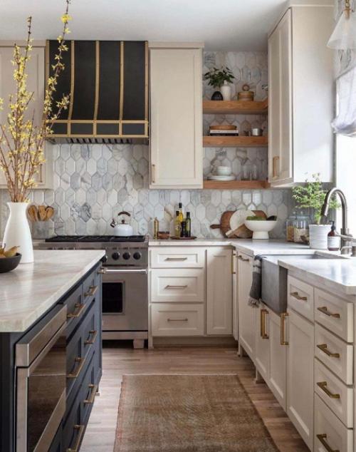 Дизайнер старался делать дом. 06