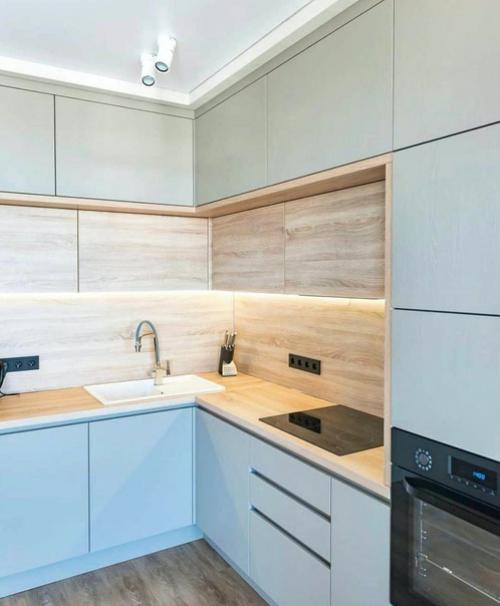 Для оформления этой кухни выбрали весьма интересный цвет -. 04