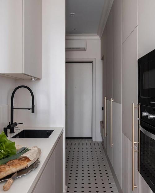 Стильная неоклассика.  Небольшая квартира в стиле неоклассики светлой и элегантной получилась. 07