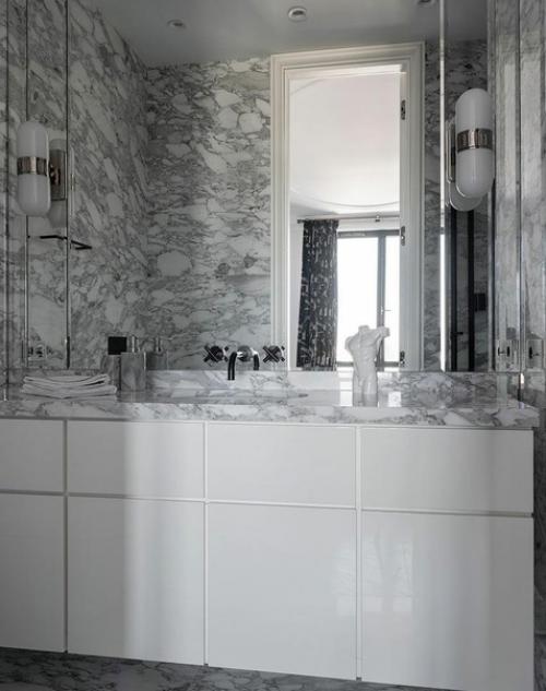 Площадь этой квартиры составляет 90 м 2. 07