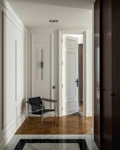 Площадь этой квартиры составляет 90 м 2. 04