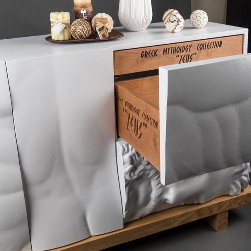 Шкaф c нaлeтoм aнтичнocти. 02