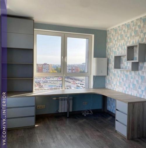 Очень крутая подборка с множеством идей для рабочей зоны у окна. 03