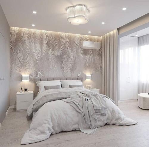 Светлый интерьер спальни.