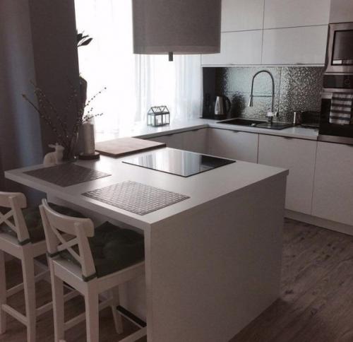 П - образная расстановка мебели на кухне.