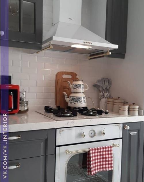 Отличная кухня.  А красные детали - это моя особая любовь. 04