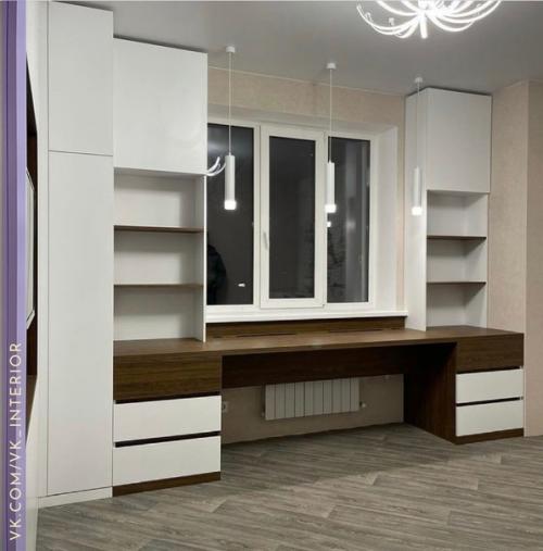 Очень крутая подборка с множеством идей для рабочей зоны у окна. 01