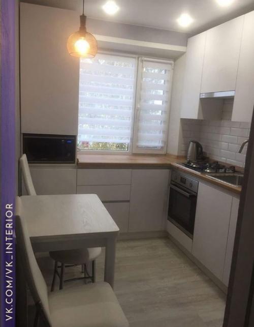 Четыре варианта оформления небольших кухонь. 01