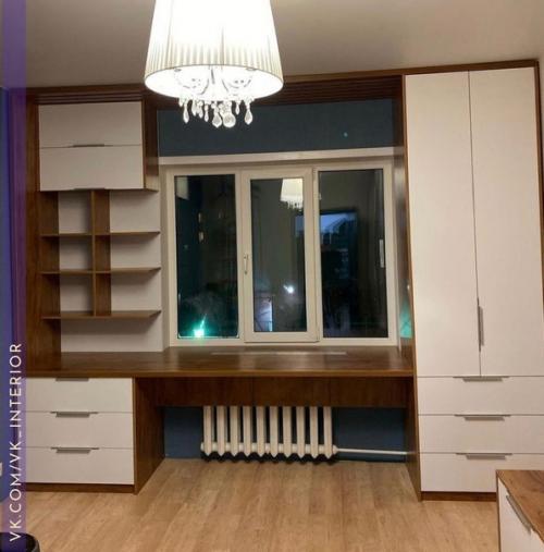 Очень крутая подборка с множеством идей для рабочей зоны у окна. 05