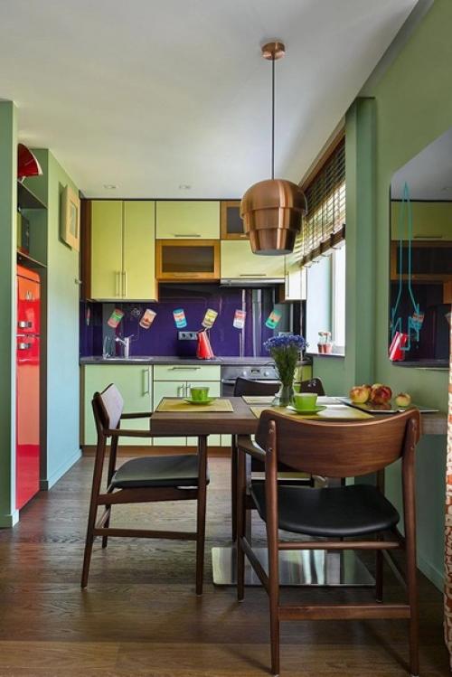 Крутые идеи, как можно оформить кухню в ярких цветах. 01
