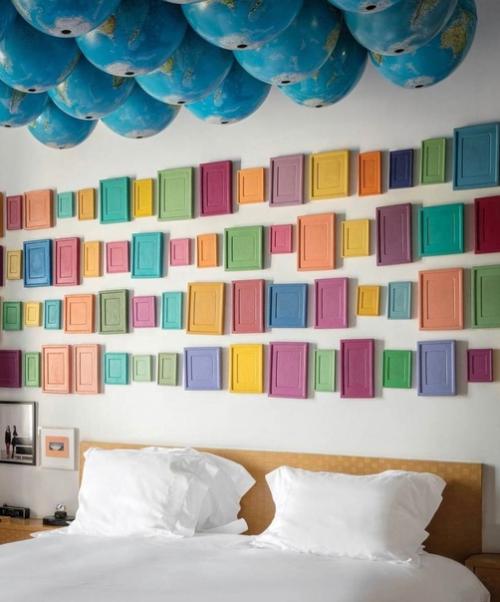 Яркие элементы. На белом фоне.