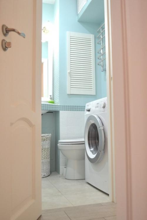 А это наша кухня и ванная комната. 03